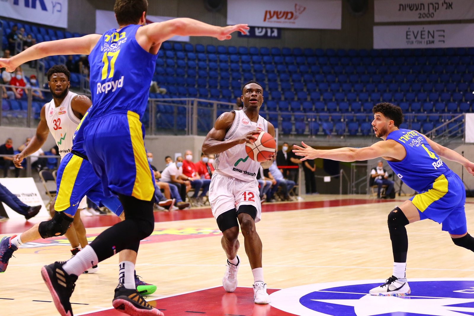 caleb agada playing basketball in israel